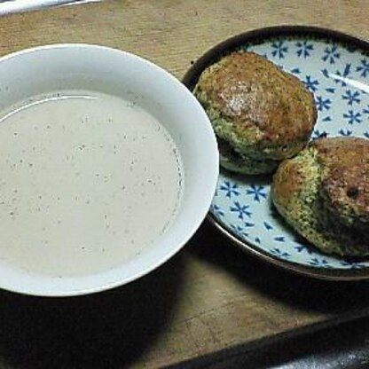 焙じ茶のラテ初めてでしたが美味しい!!焙じ茶のスコーンに合います＾＾